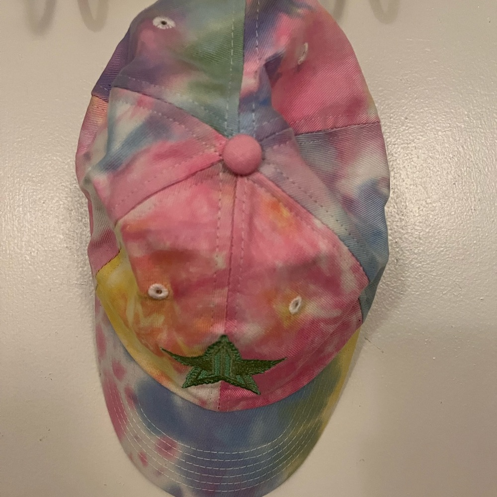 Jeffree star hat
